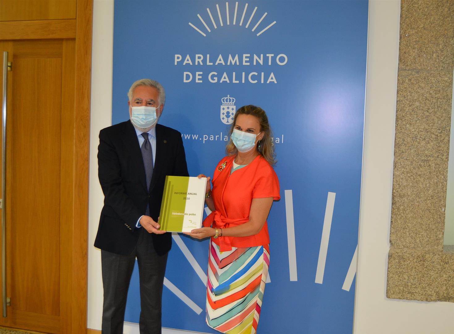A valedora do Pobo entrega ao Parlamento de Galicia o Informe ordinario de 2020